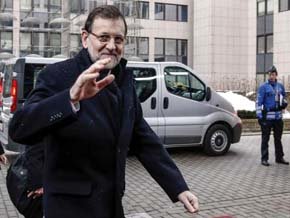 Rajoy llega a la cumbre europea y elude hablar de las palabras de Aznar 