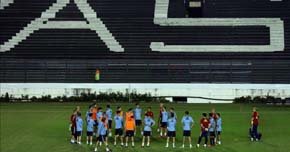 España entrenó en el campo de Vasco da Gama