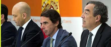 Aznar (c) en el seminario de la Fundación FAES (Efe)