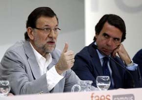 Mariano Rajo ha puesto en valor ante el expresidente José María Aznar las reformas que está poniendo en marcha