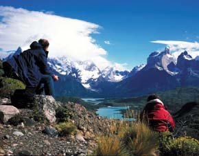 Montañistas en Las Torres del Paine, en la Pagonia chilena