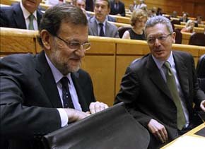 Mariano Rajoy y Alberto Ruiz-Gallardón en el Senado / EFE-Archivo