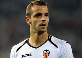 Valencia acuerda pase Soldado al Tottenham