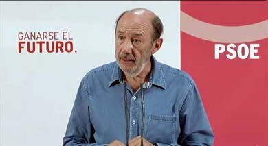 Rubalcaba reta al PP a que le demande tras insistir en que paga sobresueldos en B