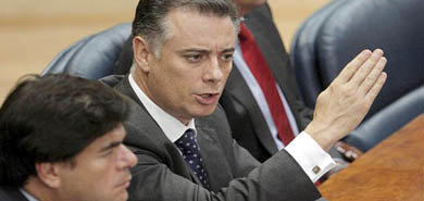 El exdiputado autonómico Alberto López Viejo (I), al lado de Alfonso Bosch Tejedor, ambos imputados en la Gürtel. EFE