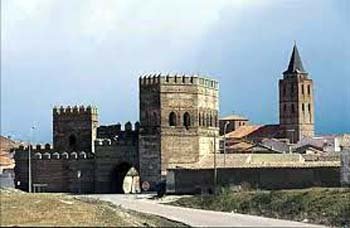 Madrigal de Las Altas Torres, lugar de nacimiento de Isabel la Católica...