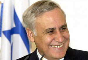 El ex presidente israelí Moshe Katsav dice que es inocente