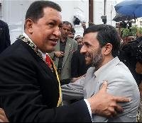 Chávez (i) y Mahmud Ahmadinejad en una imagen de archivo

