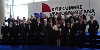 Vista general de la foto oficial de la XXIII Cumbre Iberoamericana de jefes de Estado y de Gobierno, en Ciudad de Panamá (Panamá). EFE