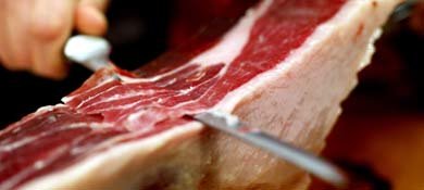 Todos disfrutamos del jamón, pero ¿sabemos realmente lo que nos estamos llevando a la boca? (Reuters)