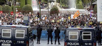 Protestas en Madrid, junto al Congreso de los Diputados (EFE)