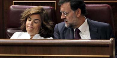 Soraya Sáenz de Santamaría y Mariano Rajoy, en el Congreso de los Diputados. EFE