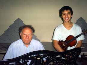 Eximio pianista Roberto Scherson,  prepara concierto en el colegio que lo vio crecer.