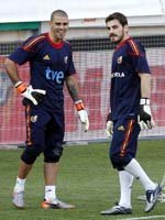 Casillas y Valdés entre los cinco nominados