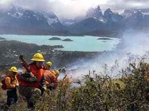 Instalan cámaras de seguridad en Torres del Paine para prevenir incendios