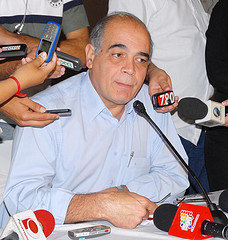 Miguel Angel Lopez Perito, es la primera dimision del gobierno del presidente Lugo 