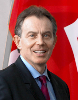 Tony Blair critica al Vaticano por su postura de rigidez hacia la homosexualidad 