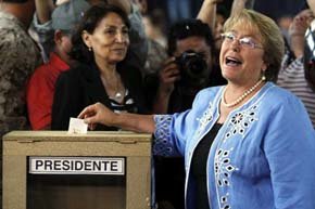 Bachelet anuncia la apertura de 'una nueva etapa' en Chile tras su victoria electoral