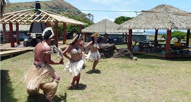 Conaf Isla de Pascua inaugura nuevas áreas de servicios en volcán Rano Raraku