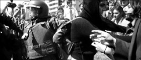 La policia antidisturbios reprimió las manifestaciones de los trabajadores en huelga en las calles del centro de Santiago