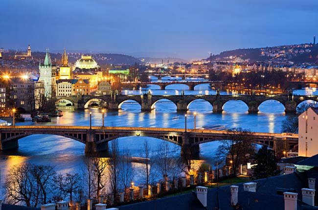 Praga  de noche...