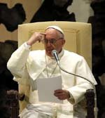 El papa Francisco, en su tercer día de pontificado, durante un discurso en el Aula Pablo VI del Vaticano. EFE