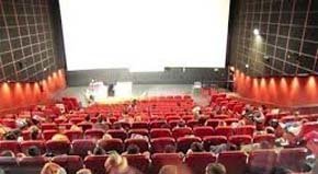 FACUA advierte de que ir al cine en fin de semana cuesta ya una media de 7,29 euros y reclama una #tarifaplanacineYA