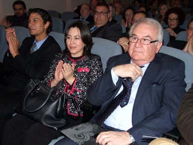 De (i) a (d), El viceministro de Turismo del país andino, Marko Machicao, la embajadora de Bolivia en España, señora Mª del Carmen Almendras y el presidente de AIDEP, Alfredo Pastor U., durante el desarrollo del Foro (Foto: Juan Ignacio Vera)