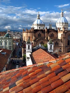 LAN Ecuador y Fundación de Turismo firman convenio