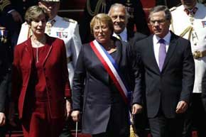 Michelle Bachelet es investida presidenta de Chile