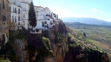 Ronda, Remota y Enigmática