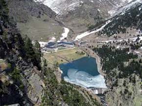 La Vall de Nuria un cobijo natural entre grandes cumbres