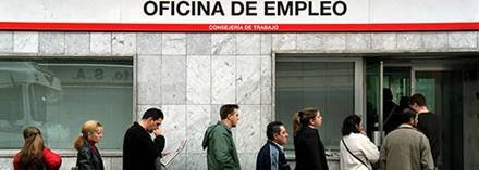 El desempleo supera en España la cifra de cuatro millones de personas sin trabajo