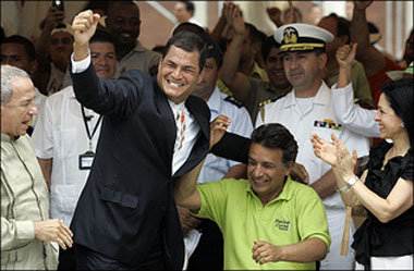 Rafael Correa arrasó en las elecciones de Ecuador y ha prometido profundizar el socialismo 