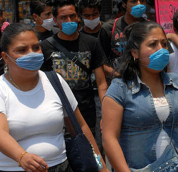 La población mexicana está adoptando medidas de precaución para evitar contagios.