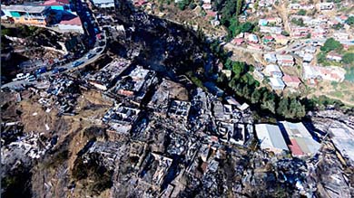 Aumenta a 15 el número de muertos en el incendio de Valparaíso y a 11.000 los heridos