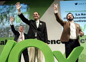 Vidal Quadras, Santiago Abascal y Ortega Lara lideran Vox, una escisión del PP. 
