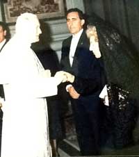 Juan Pablo II con la familia Spínola con motivo de la beatificación de Marcelo Spínola