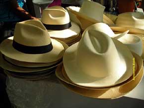 LAN Ecuador promociona sombreros de paja toquilla