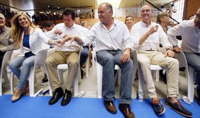 González Pons pide confianza para convertir España en una 'fábrica de empleados' 