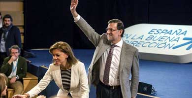 La secretaria general del Partido, María Dolores de Cospedal, y el presidente del Gobierno, Mariano Rajoy.EFE/R. García