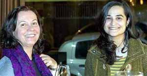 Montserrat González y Triana Martínez.