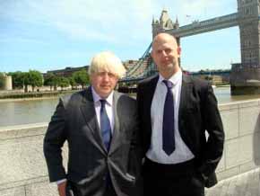 Boris Johnson y Tim Briggs