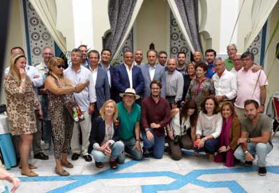 'Foto de Familia' del grupo de periodistas españoles de turismo participantes en el Fam-Trip...
