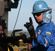 El gobierno venezolano aprueba ley sobre la estatización de los hidrocarburos

