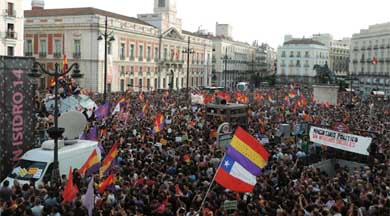 Concentración en la Puerta del Sol de Madrid a favor de la República y por la celebración de un referéndum para que los españoles se pronuncien sobre la continuidad o no de la Monarquía. Foto: J.M.G.