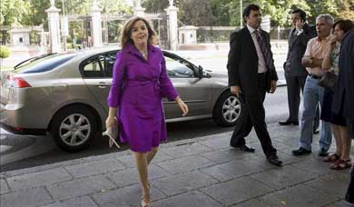 Soraya Sáenz de Santamaría a su llegada a la ceremonia. Foto EFE