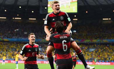 Alemania finalista tras masacrar a Brasil