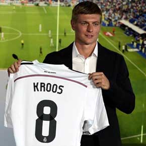 Toni Kroos fue presentado oficialmente