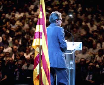 Artur Mas durante un mítin de CiU. (EFE)